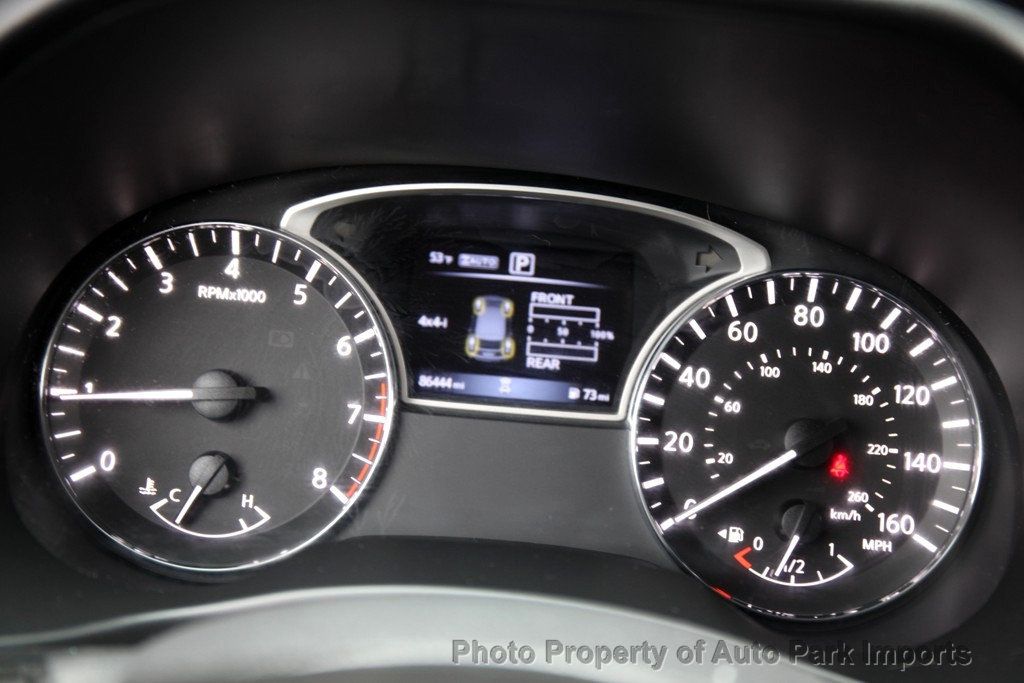 2018 Nissan Pathfinder 4x4 S - 22959940 - 39