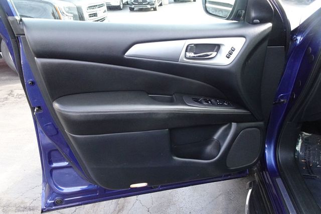 2018 Nissan Pathfinder 4x4 SL - 22932052 - 11