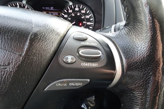 2018 Nissan Pathfinder 4x4 SL - 22932052 - 18