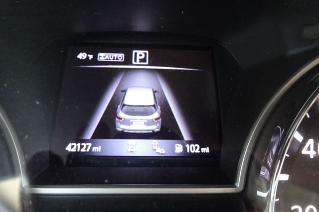 2018 Nissan Pathfinder 4x4 SL - 22932052 - 24