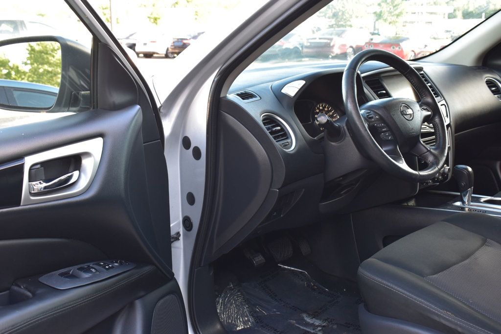 2018 Nissan Pathfinder 4x4 SV - 23078988 - 13