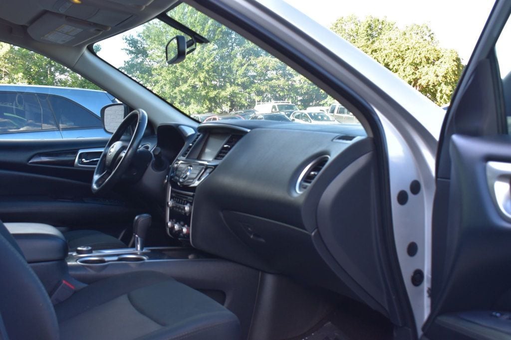 2018 Nissan Pathfinder 4x4 SV - 23078988 - 16