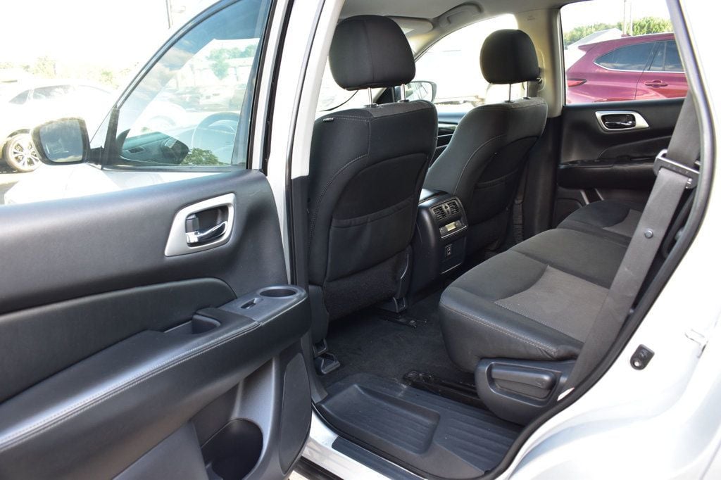 2018 Nissan Pathfinder 4x4 SV - 23078988 - 21