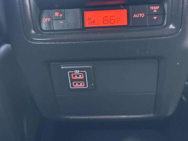 2018 Nissan Pathfinder 4x4 SV - 22934057 - 31