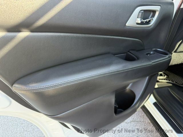 2018 Nissan Pathfinder FWD S - 23101068 - 12