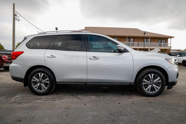 2018 Nissan Pathfinder FWD S - 22990149 - 16