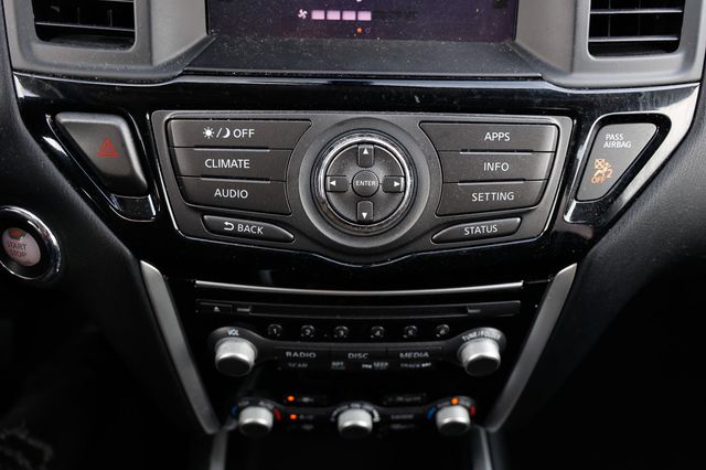 2018 Nissan Pathfinder FWD S - 22990149 - 34