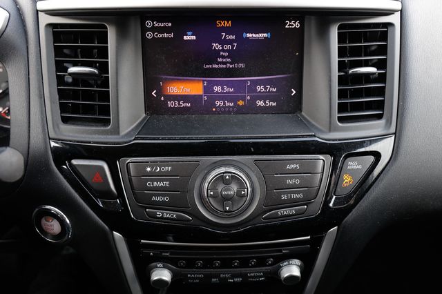 2018 Nissan Pathfinder FWD S - 22990149 - 35