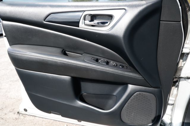 2018 Nissan Pathfinder FWD S - 22990149 - 41