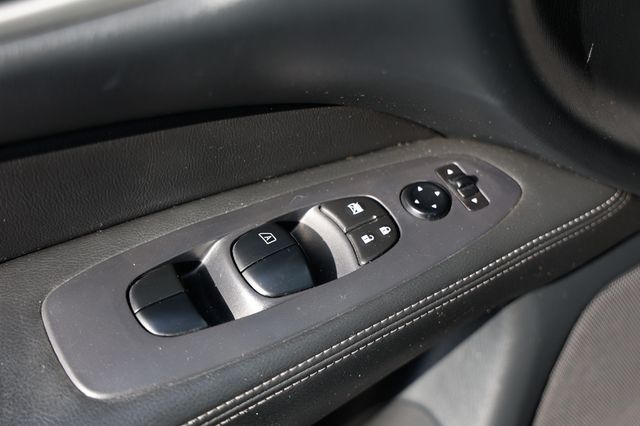 2018 Nissan Pathfinder FWD S - 22990149 - 42