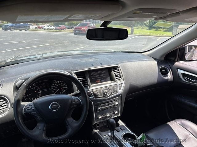 2018 Nissan Pathfinder FWD SL - 23063738 - 4