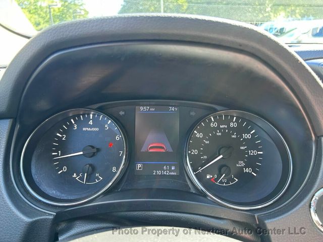2018 Nissan Rogue  - 23035602 - 16