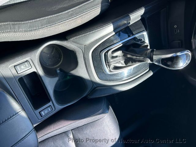 2018 Nissan Rogue  - 23035602 - 19