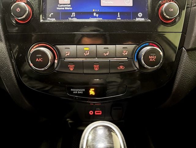 2018 Nissan Rogue AWD S - 22932368 - 18
