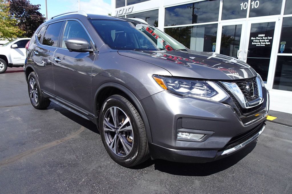 2018 Nissan Rogue SL photo 2