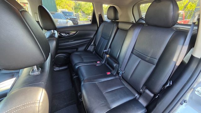 2018 Nissan Rogue AWD SL - Locally Owned, Well Cared For - 23095084 - 32