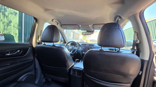 2018 Nissan Rogue AWD SL - Locally Owned, Well Cared For - 23095084 - 39