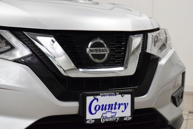 2018 Nissan Rogue AWD SV - 23025619 - 10