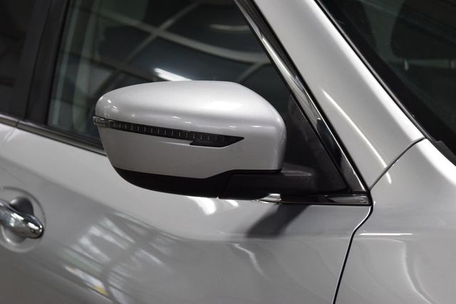 2018 Nissan Rogue AWD SV - 23025619 - 13