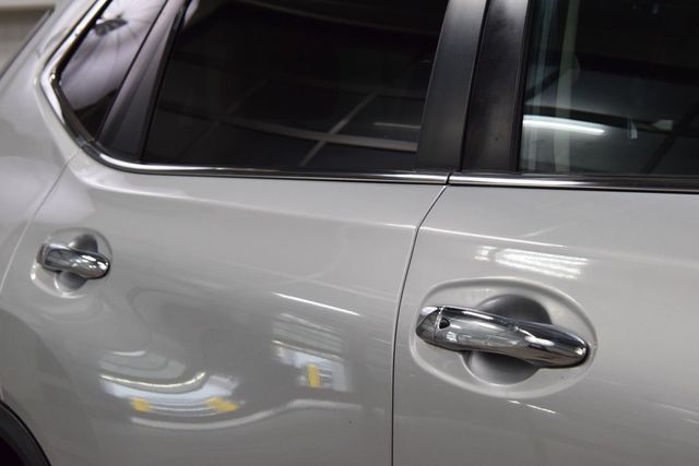2018 Nissan Rogue AWD SV - 23025619 - 15