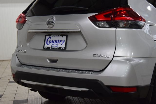 2018 Nissan Rogue AWD SV - 23025619 - 17