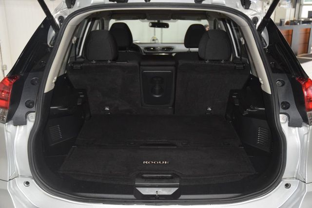 2018 Nissan Rogue AWD SV - 23025619 - 21