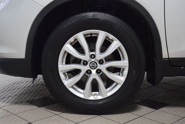 2018 Nissan Rogue AWD SV - 23025619 - 25