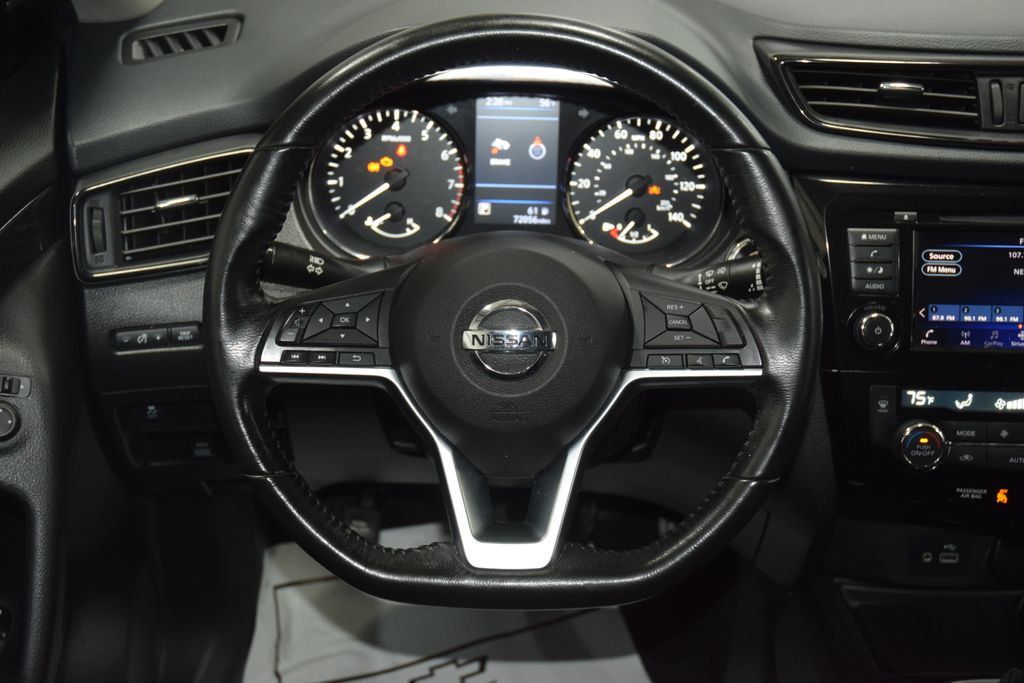 2018 Nissan Rogue AWD SV - 23025619 - 35