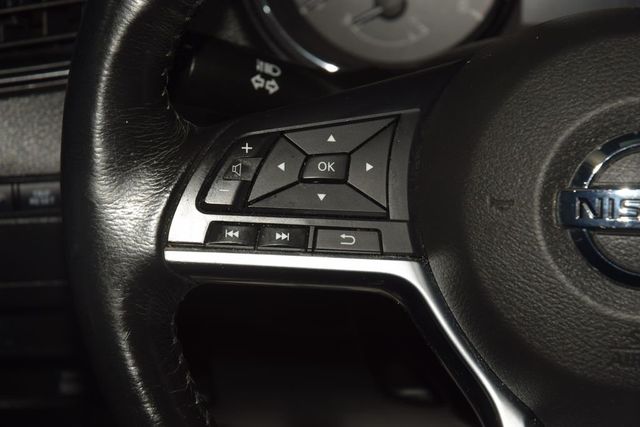 2018 Nissan Rogue AWD SV - 23025619 - 36