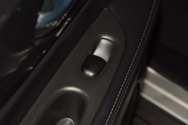 2018 Nissan Rogue AWD SV - 23025619 - 44