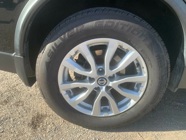 2018 Nissan Rogue AWD SV - 22961361 - 20
