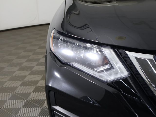 2018 Nissan Rogue AWD SV - 22993858 - 13