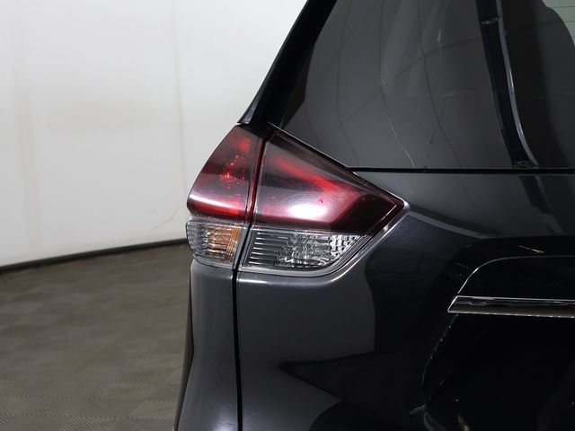 2018 Nissan Rogue AWD SV - 22993858 - 15