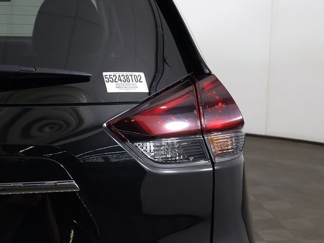 2018 Nissan Rogue AWD SV - 22993858 - 16