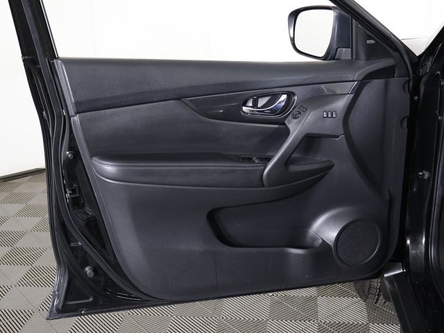 2018 Nissan Rogue AWD SV - 22993858 - 23