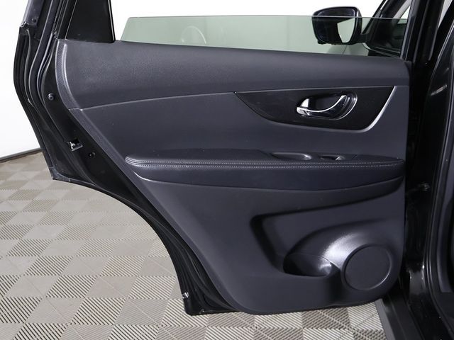 2018 Nissan Rogue AWD SV - 22993858 - 25