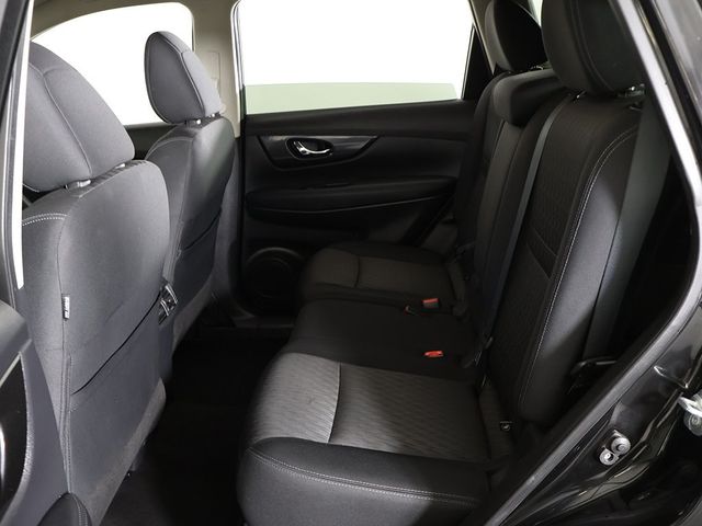 2018 Nissan Rogue AWD SV - 22993858 - 34