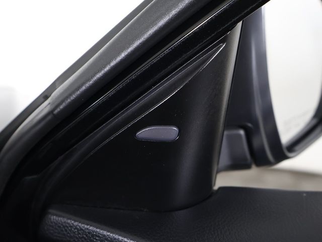 2018 Nissan Rogue AWD SV - 22993858 - 37