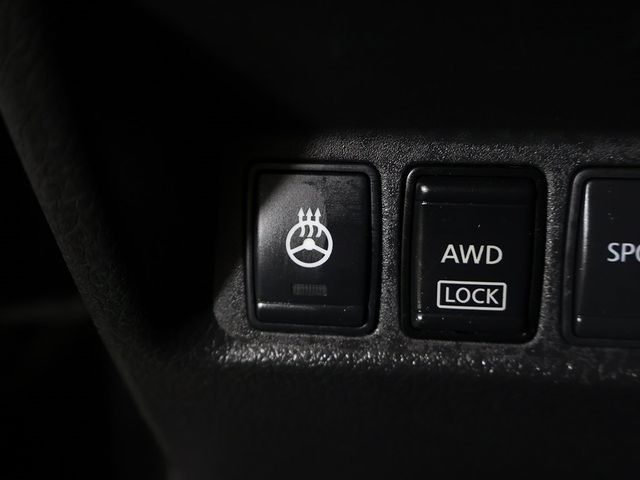 2018 Nissan Rogue AWD SV - 22993858 - 40