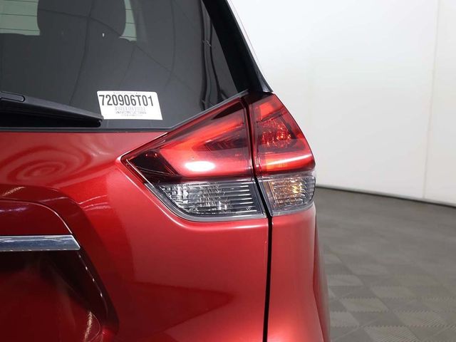 2018 Nissan Rogue AWD SV - 22967543 - 17