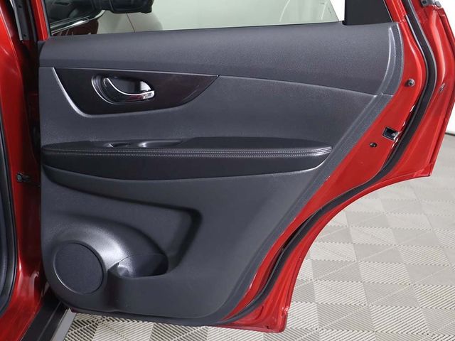 2018 Nissan Rogue AWD SV - 22967543 - 27