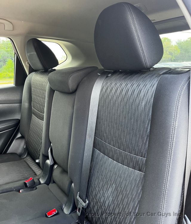 2018 Nissan Rogue AWD SV - 23088115 - 13