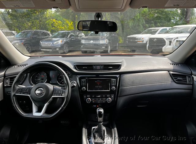 2018 Nissan Rogue AWD SV - 23088115 - 19