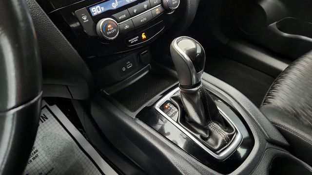 2018 Nissan Rogue AWD SV - 22950785 - 15