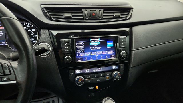 2018 Nissan Rogue AWD SV - 22950785 - 16