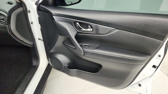 2018 Nissan Rogue AWD SV - 22950785 - 25