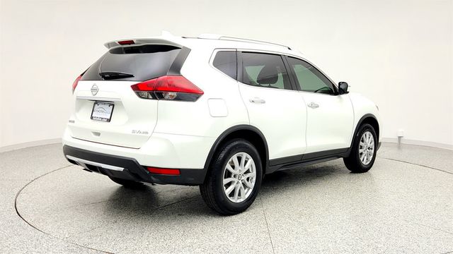 2018 Nissan Rogue AWD SV - 22971763 - 4