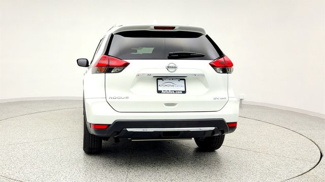 2018 Nissan Rogue AWD SV - 22971763 - 5