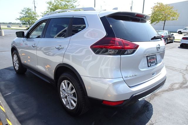 2018 Nissan Rogue AWD SV - 22570372 - 5