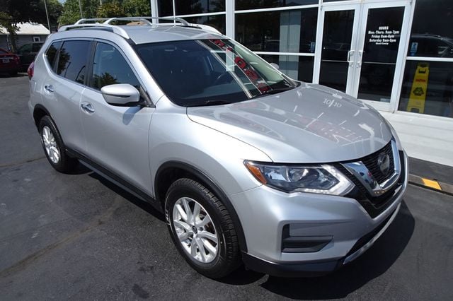 2018 Nissan Rogue AWD SV - 22570372 - 8